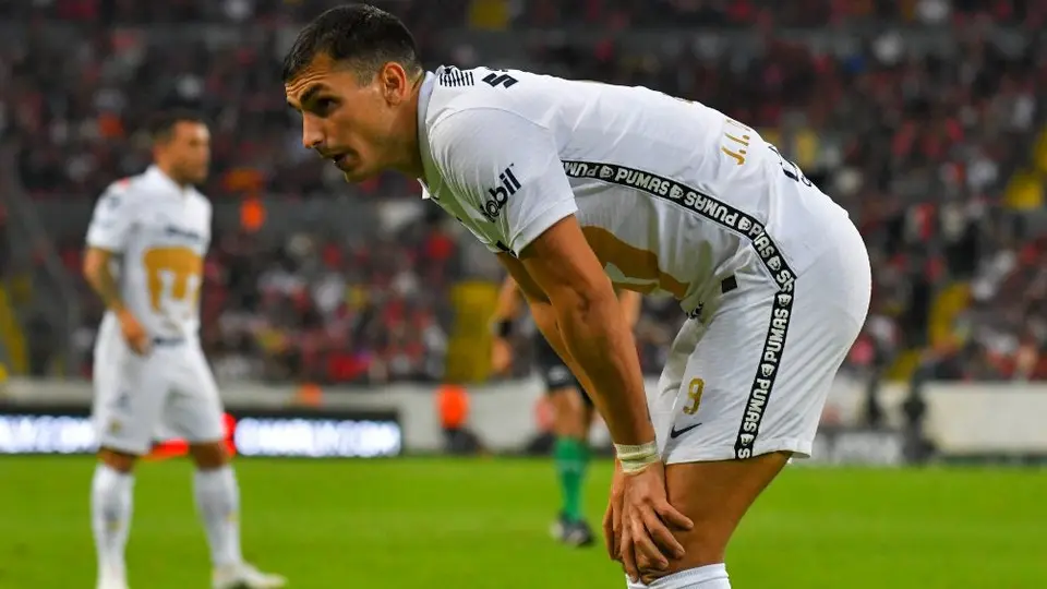 Pumas dio a conocer parte médico de Dinenno: Fractura de tabique nasal y baja por un mes