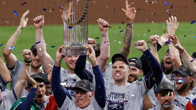 Serie Mundial: Astronauta celebró el título de los Bravos de Atlanta en el espacio