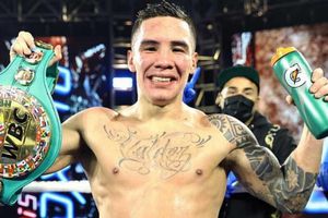 Mauricio Sulaimán dijo que Óscar Valdez defenderá su título pese a positivo por doping