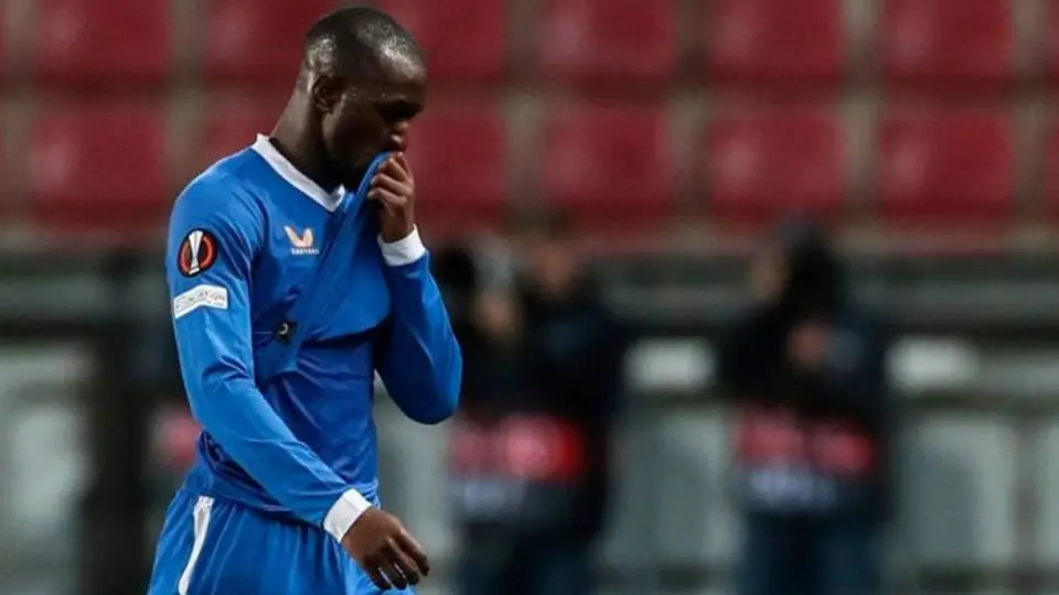 UEFA cerró investigación por racismo en el Sparta-Rangers por falta de pruebas