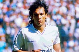 Ruggeri reveló 'ritual' de Hugo Sánchez: 'Se peinaba más de una hora'