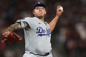 Julio Urías abrirá Juego 4 entre Dodgers y Braves
