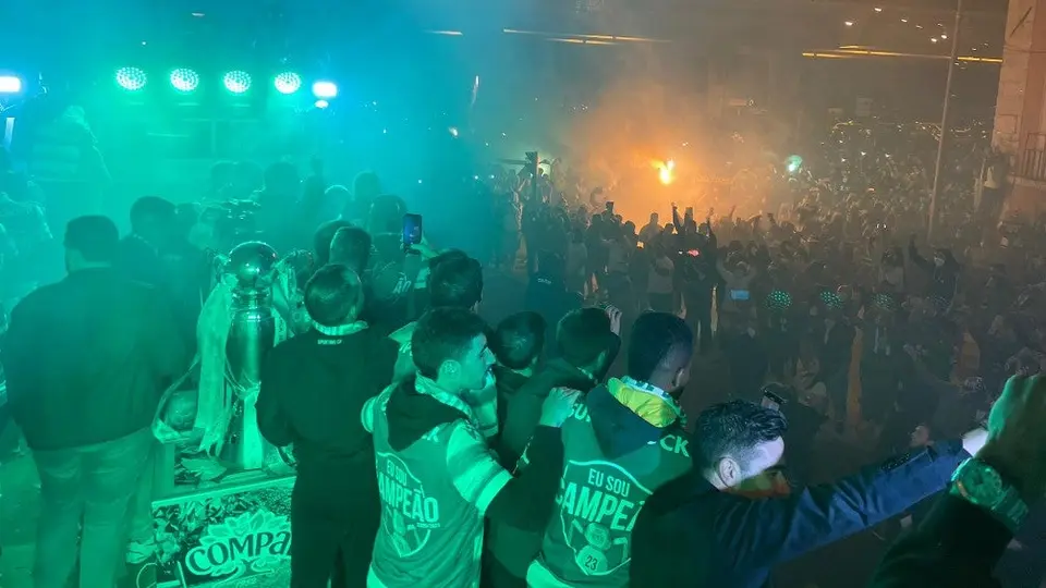 Sporting: Policías serán investigados por su actuación en la celebración del título