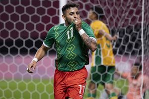 Marco Fabián: 'Me veo reflejado en Alexis Vega; está haciendo grandes partidos'