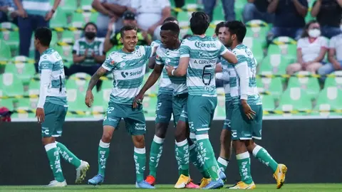 Santos: Anunció alianza con el Betis, Atlético Nacional y Banfield