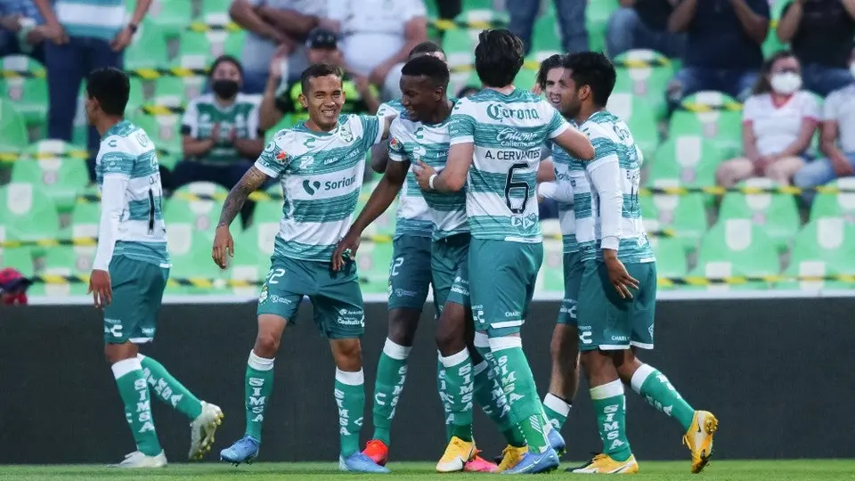 Santos: Anunció alianza con el Betis, Atlético Nacional y Banfield