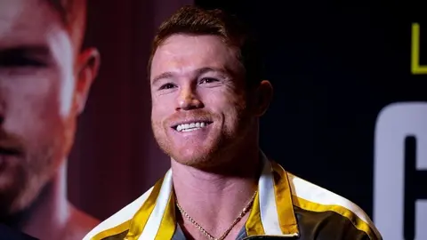Canelo Álvarez: Disfruta de su luna de miel bailando al ritmo de los Tucanes de Tijuana