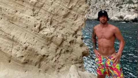 Video: Lionel Messi 'practicó' clavados en sus vacaciones