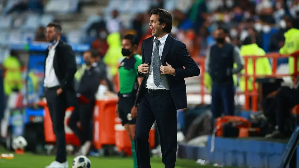 América: Solari sorprendió al cantar junto a la afición azulcrema