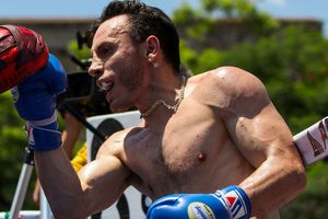 Omar Chávez desmintió a Julio César: 'No es molestia por Canelo, es por incumplimiento de contrato'