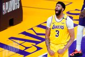 Los Angeles Lakers venció a Phoenix Suns y tomó ventaja en la serie
