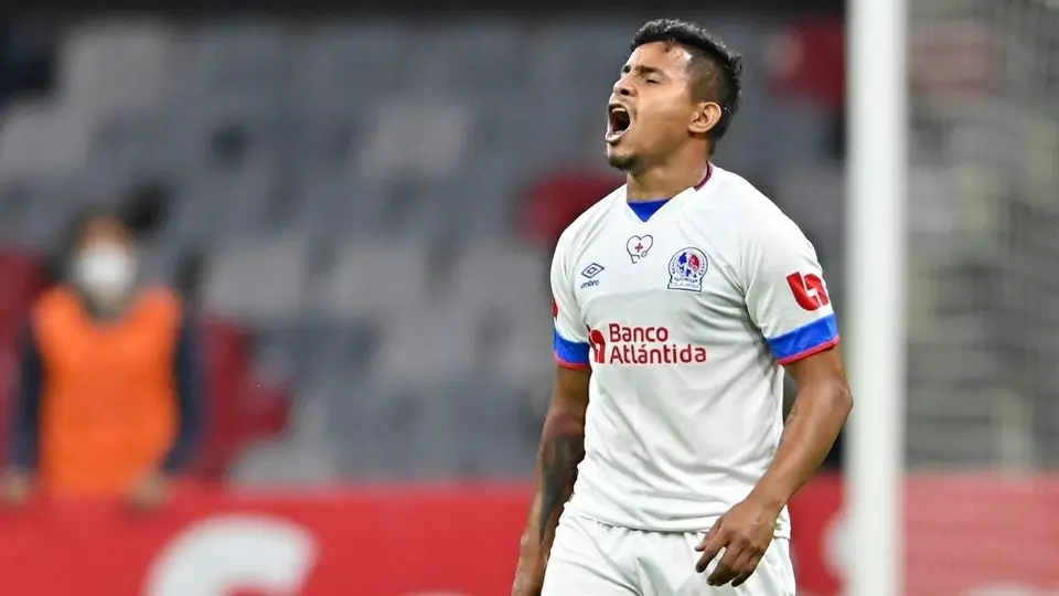 América: Olimpia defendió a Arboleda y acusó a Naveda de hacer una jugada similar
