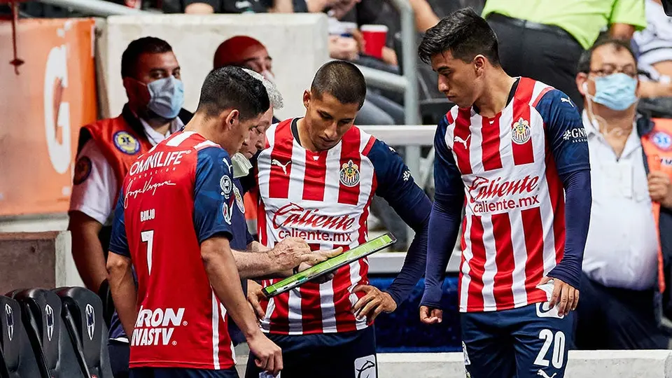 Chivas: El futuro de Víctor Manuel Vucetich está en juego ante Necaxa