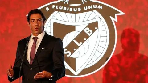 "¡Lo están crucificando! Él no es racista": Presidente del Benfica respalda a Gianluca Prestianni