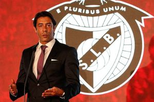 "¡Lo están crucificando! Él no es racista": Presidente del Benfica respalda a Gianluca Prestianni