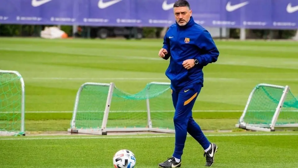 Barcelona B: García Pimienta fue cesado cómo técnico; Rafa Márquez no tomará al cargo