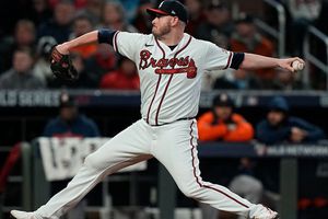 MLB: Tyler Matzek, intentan arrestar al lanzador en el desfile de los Bravos de Atlanta