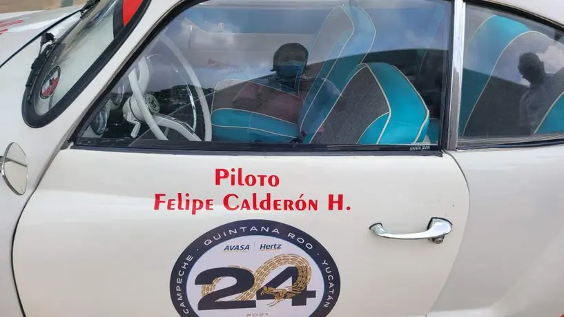 Felipe Calderón y su hermano chocaron auto clásico en el Rally Maya