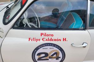 Felipe Calderón y su hermano chocaron auto clásico en el Rally Maya