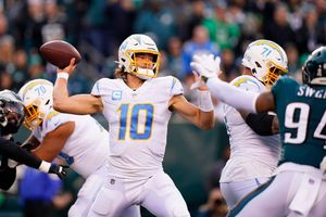 NFL: Chargers superó a Eagles con destacada actuación de Justin Herbert