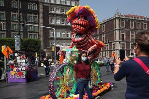Día de Muertos: Fechas y horarios del desfile, ofrenda y recorrido nocturno