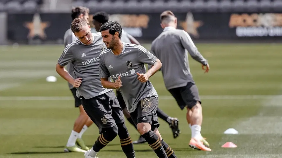 Carlos Vela, en duda para enfrentar a Seattle Sounders el sábado