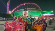 Estadio de Qatar 2022 se ilumina verde, blanco y rojo por el Día de la Independencia