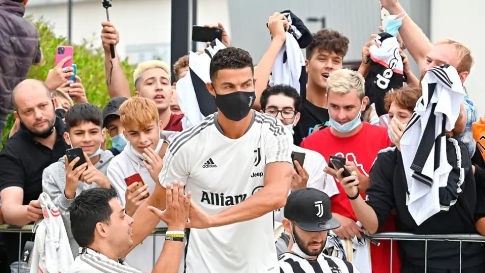 Cristiano Ronaldo: Ovacionado tras volver a los entrenamientos de la Juventus