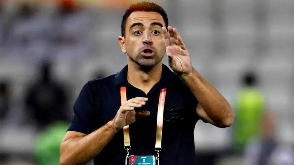 Barcelona: Xavi no saldrá del Al Sadd, aseguró propietario del club