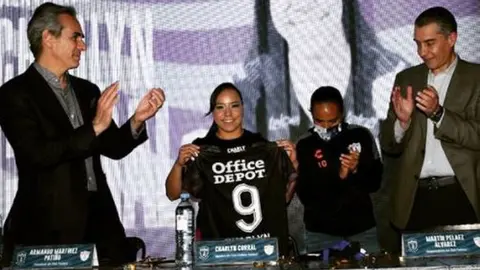 Charlyn Corral en presentación con Tuzas: 'En ningún momento dudé en venir'
