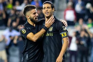 Carlos Vela: Deseó suerte al Canelo Álvarez previo a su pelea vs Saunders