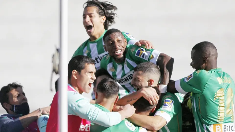 Guardado y Lainez: Betis firmó remontada de alarido ante el Celta de Araujo y calificó a UEL