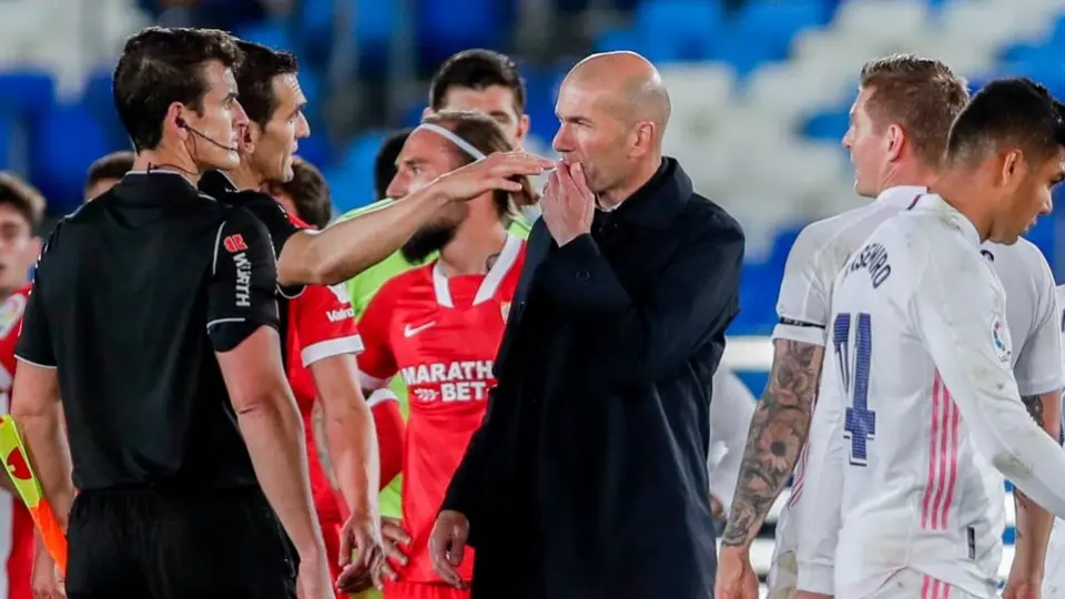 Zidane tras el empate ante Sevilla: 'Me tienen que explicar la regla de las manos en los penaltis'
