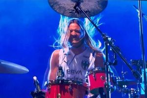 Rayados: Taylor Hawkins, baterista de Foo Fighters, prendió el Pa'l Norte con playera del Monterrey