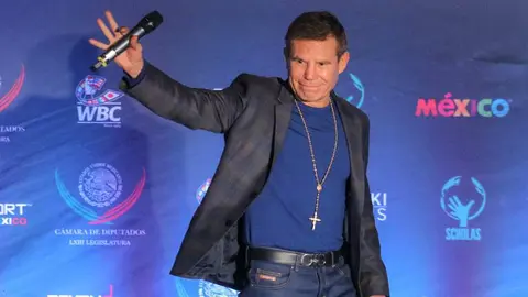 JC Chávez: 'Me siento contento de que Canelo rompa mi récord de asistencia en Texas'