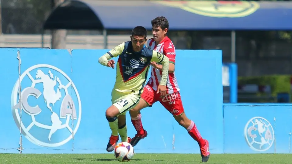 América: Exjugadores de las Águilas estafan a niños