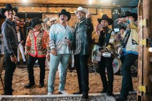 Grupo Firme y Maluma estrenarán esperado dueto: 'Cada Quien', el el nombre de la canción