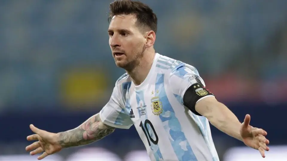 Copa América: Messi fue proyectado en histórico monumento de su natal Rosario
