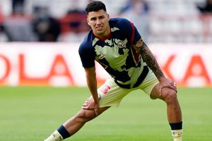 Jorge Sánchez se enganchó con aficionado tras derrota del América