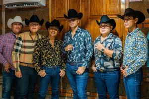 Cruz Azul: Grupo Firme prometió tocar gratis si La Máquina es campeón