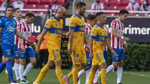 Tigres: Sólo con seis suplentes en juego ante Chivas