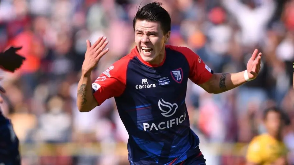 Chivas: Pavel Pérez, uno de los predilectos de Vucetich tras su paso con el Tepatitlán