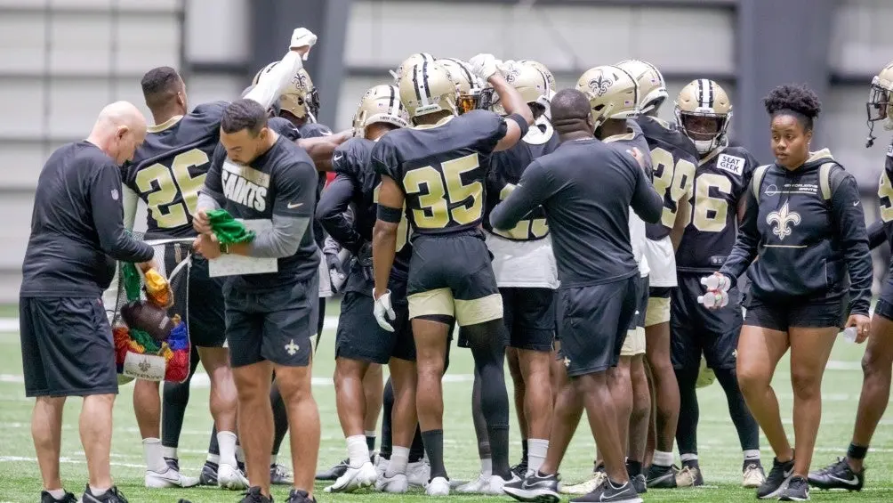 Equipo de New Orleans Saints en su sede de entrenamiento | TWITTER @Saints