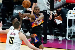 NBA: Chris Paul, de pensar en el retiro a 'revivir' a los Suns en Playoffs