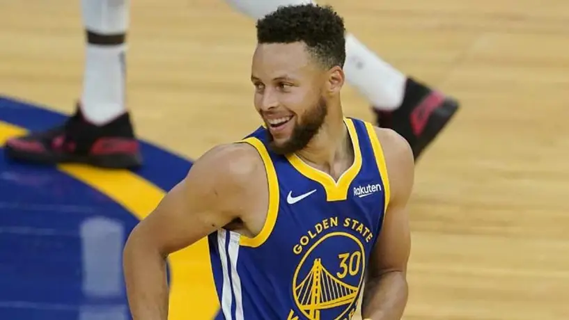 Steph Curry: Celebró su nuevo contrato con  Warriors en restaurante de lujo