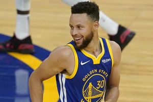 Steph Curry: Celebró su nuevo contrato con  Warriors en restaurante de lujo