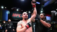 UFC: Robert Whittaker anuló la 'garra' de Kelvin Gastelum en Fight Night Las Vegas 24