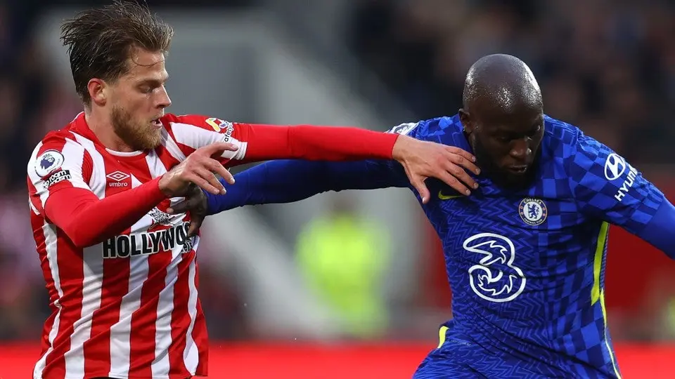 Premier League: Chelsea recuperó el liderato tras sacar la victoria por la mínima ante el Brentford