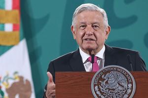 AMLO sobre retiro de candidatura a Félix Salgado Macedonio: 'Es un atentado a la democracia'