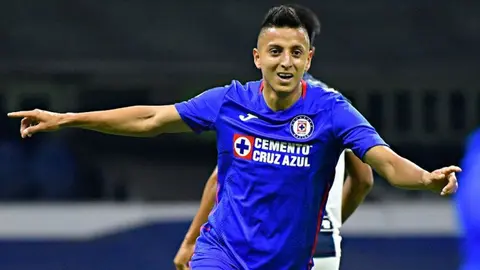 Cruz Azul: Piojo Alvarado volvió a las prácticas de La Máquina tras pérdida de su bebé